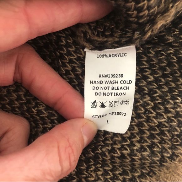 Do+Be Cheetah Animal Pattern Long Sleeve Sweater - Picture 7 of 7